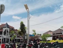 DPRD Samarinda Tinjau Penerangan Citra Niaga, Usulkan Penggantian Lampu Tenaga Surya