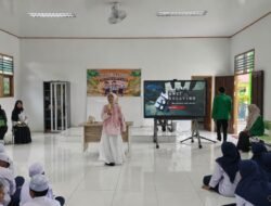 Mahasiswa KKN UINSI Samarinda Edukasi Pelajar SMPI Ar-Rasyid Cegah Bullying Sejak Dini